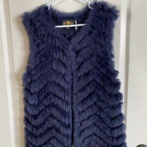 Beautiful Metric Knits Fur Collection Women's Navy Sleeveless Fur Vest Sz M EUC